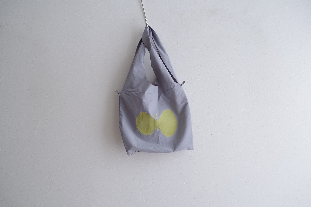 mina perhonen picnic bag choucho(グレー)