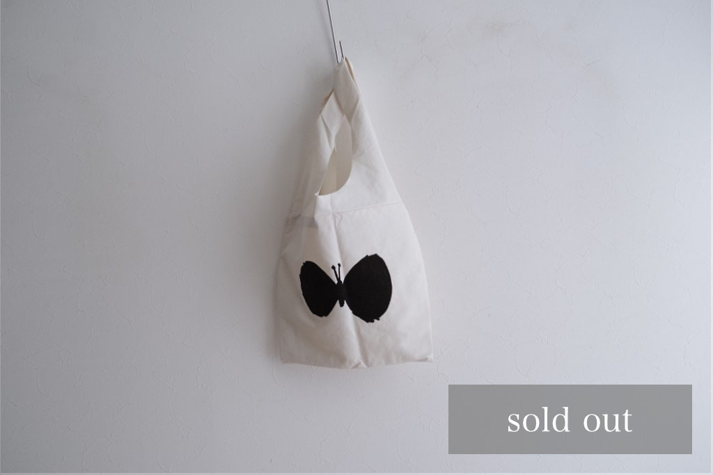 [ Sold Out ] No29. [4,500pt] mina perhonen picnic bag choucho(白)